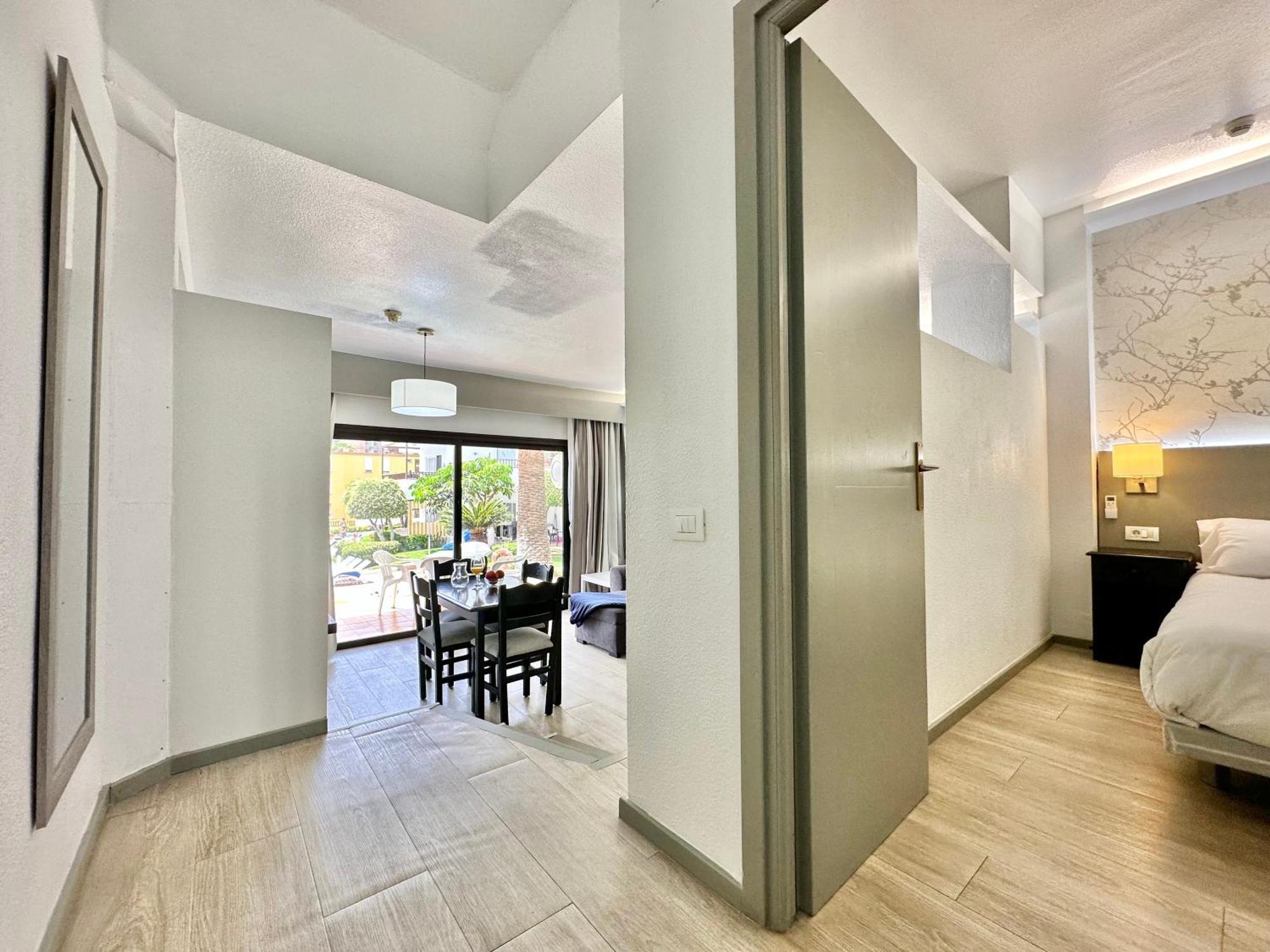 Pool Views Terrace Apartment Los Cristianos  Luaran gambar